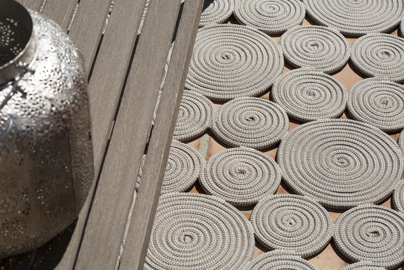 Alfombras Outdoor, paraísos de desconexión. – Parentesi Quadra